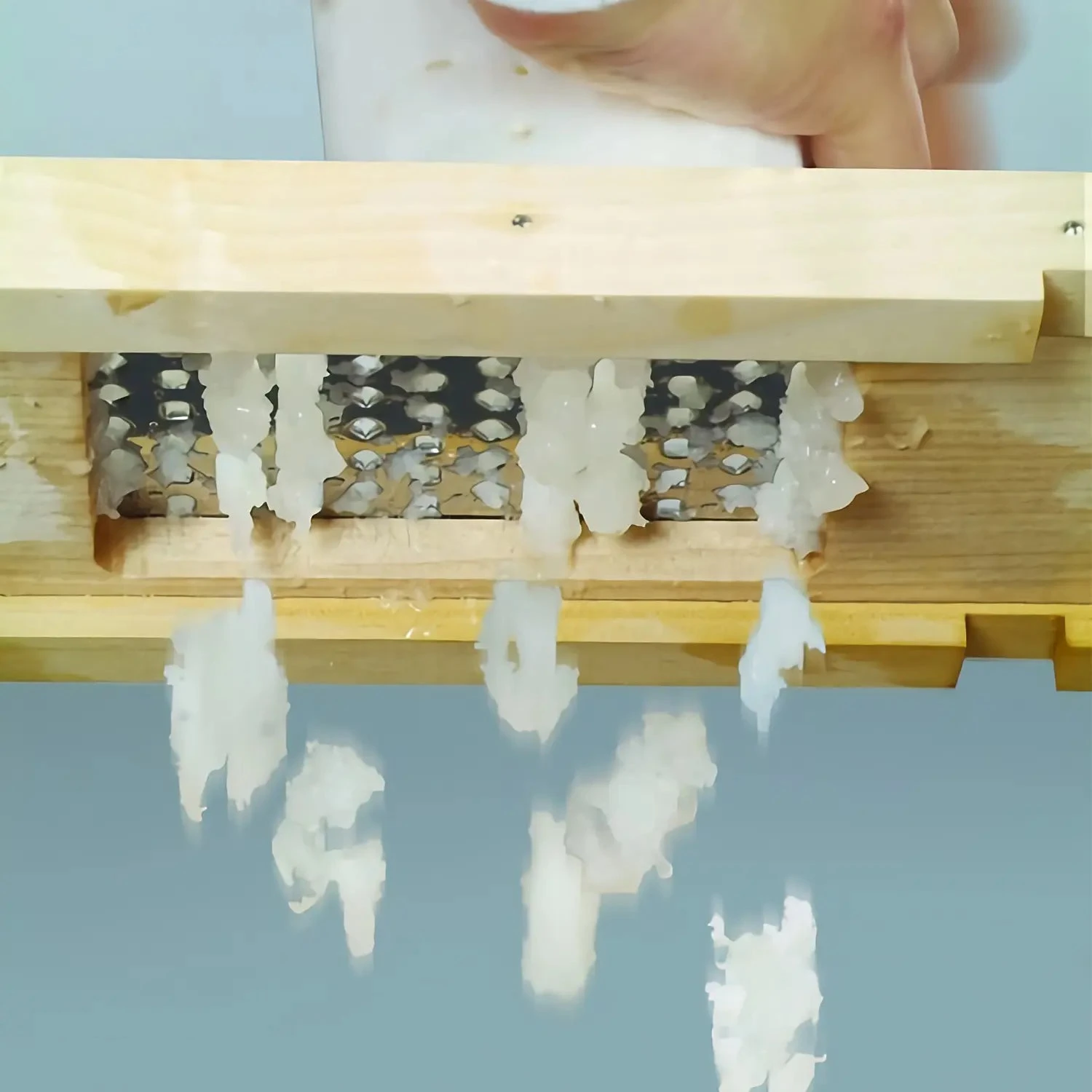 Oyanagi Sangyou Stainless Steel Grater 2 Oyanagi Sangyou Stainless Steel Grater - Image 2