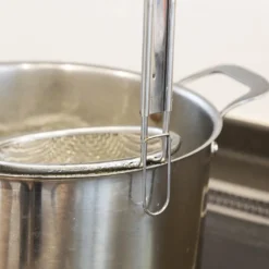 Three Snow Stainless Steel Ramen Tebo Noodle Strainer For Household Use 13 Three Snow Stainless Steel Ramen Tebo Noodle Strainer For Household Use -Kitchenware Sales Shop ThreeSnowStainlessSteelRamenTeboNoodleStrainerforHouseholdUse 7