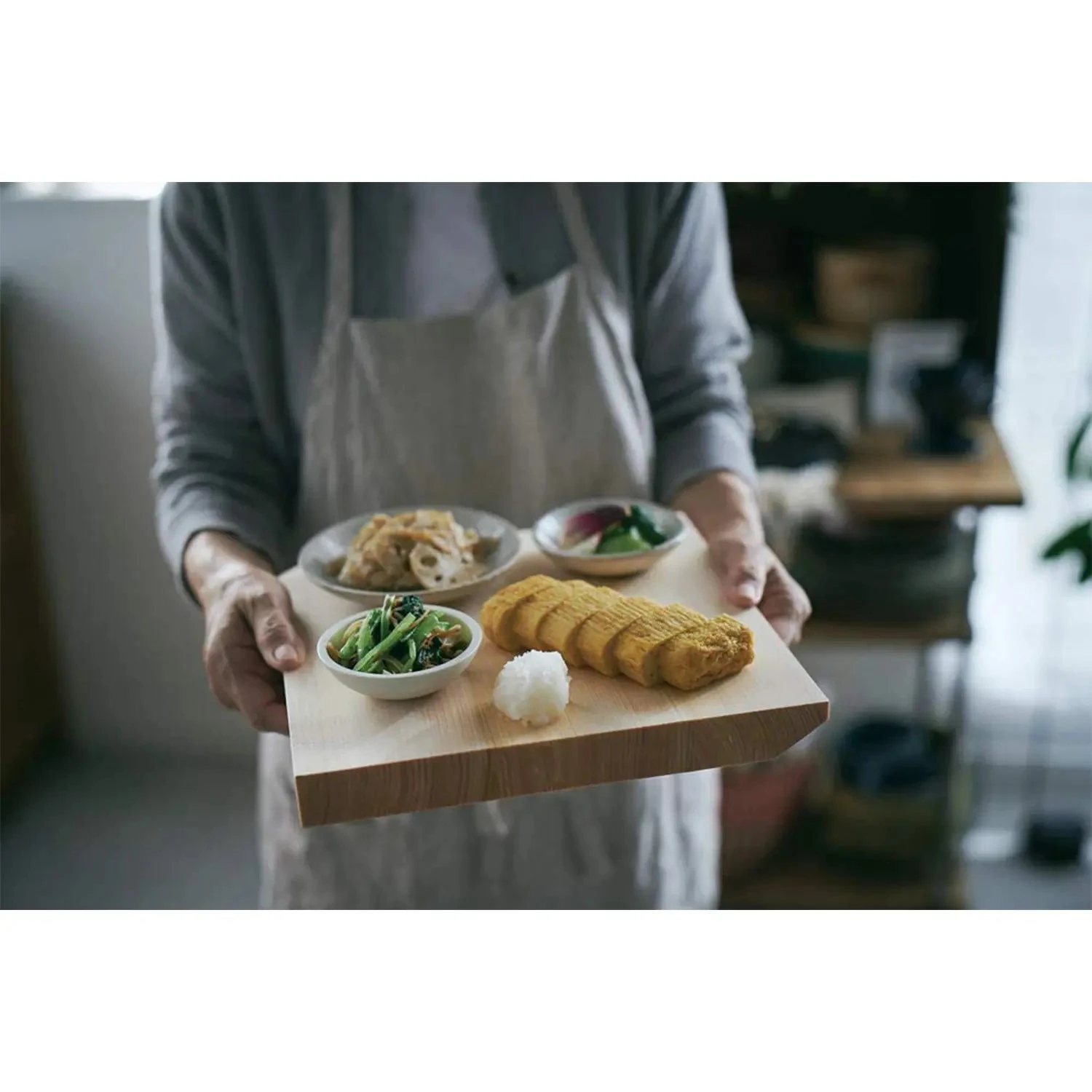 Yamacoh Kiso Hinoki Cypress Wooden Cutting Board With A Wooden Box 7 Yamacoh Kiso Hinoki Cypress Wooden Cutting Board With A Wooden Box - Image 7