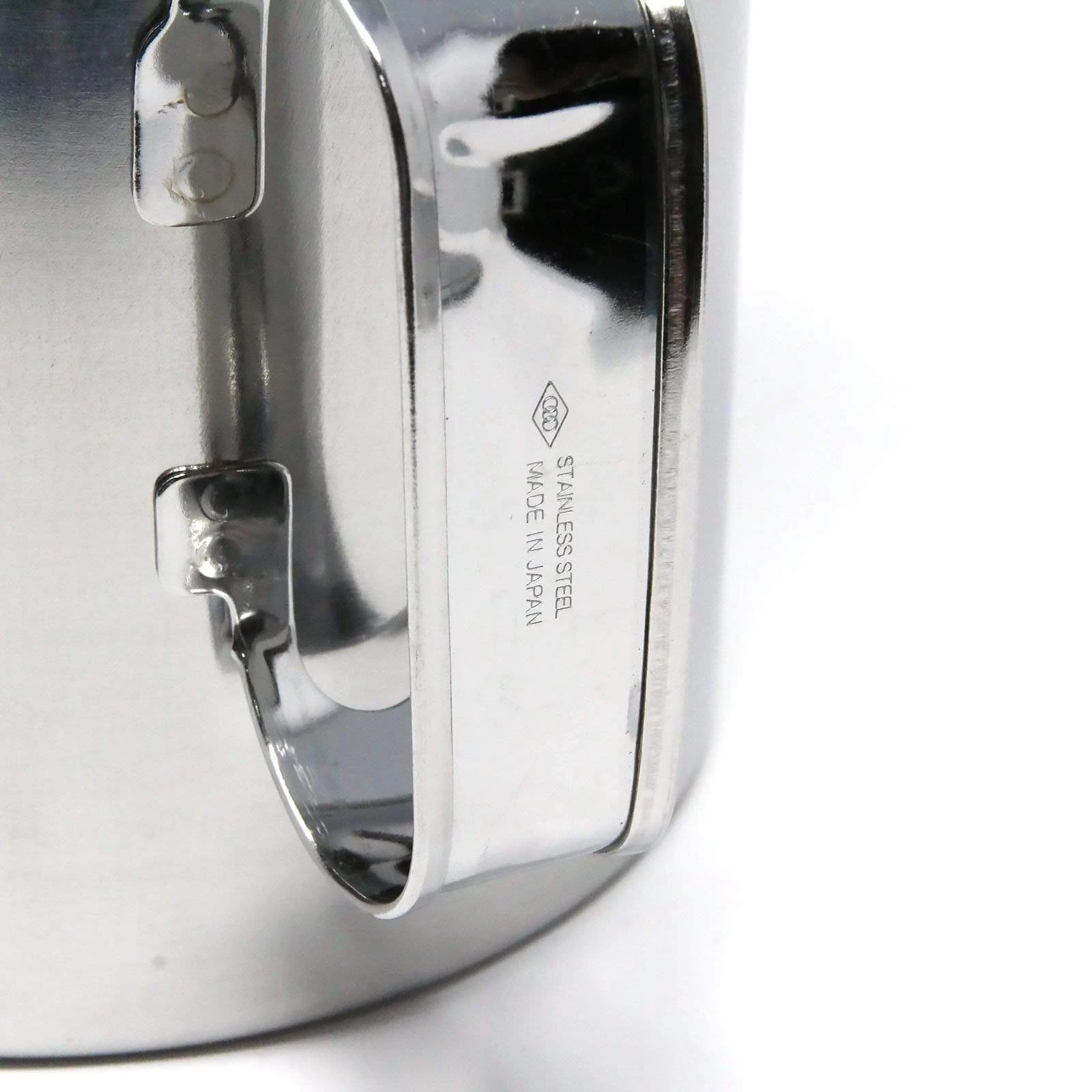 Ichibishi Stainless Steel Oil Storage Pot 7 Ichibishi Stainless Steel Oil Storage Pot - Image 7